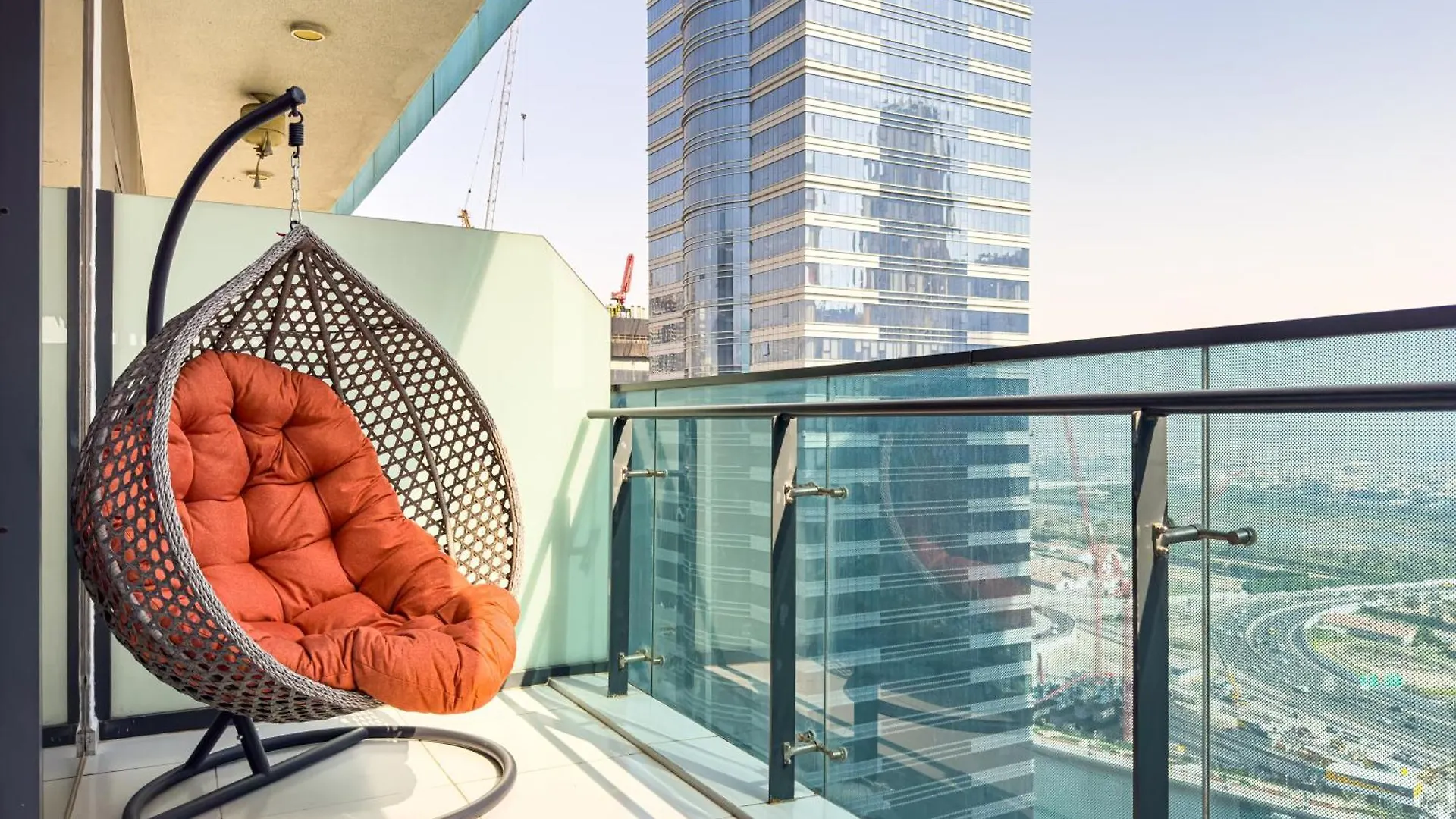 Lovely 1Br Business Bay Near Metro - City Skyline Views Dubaj