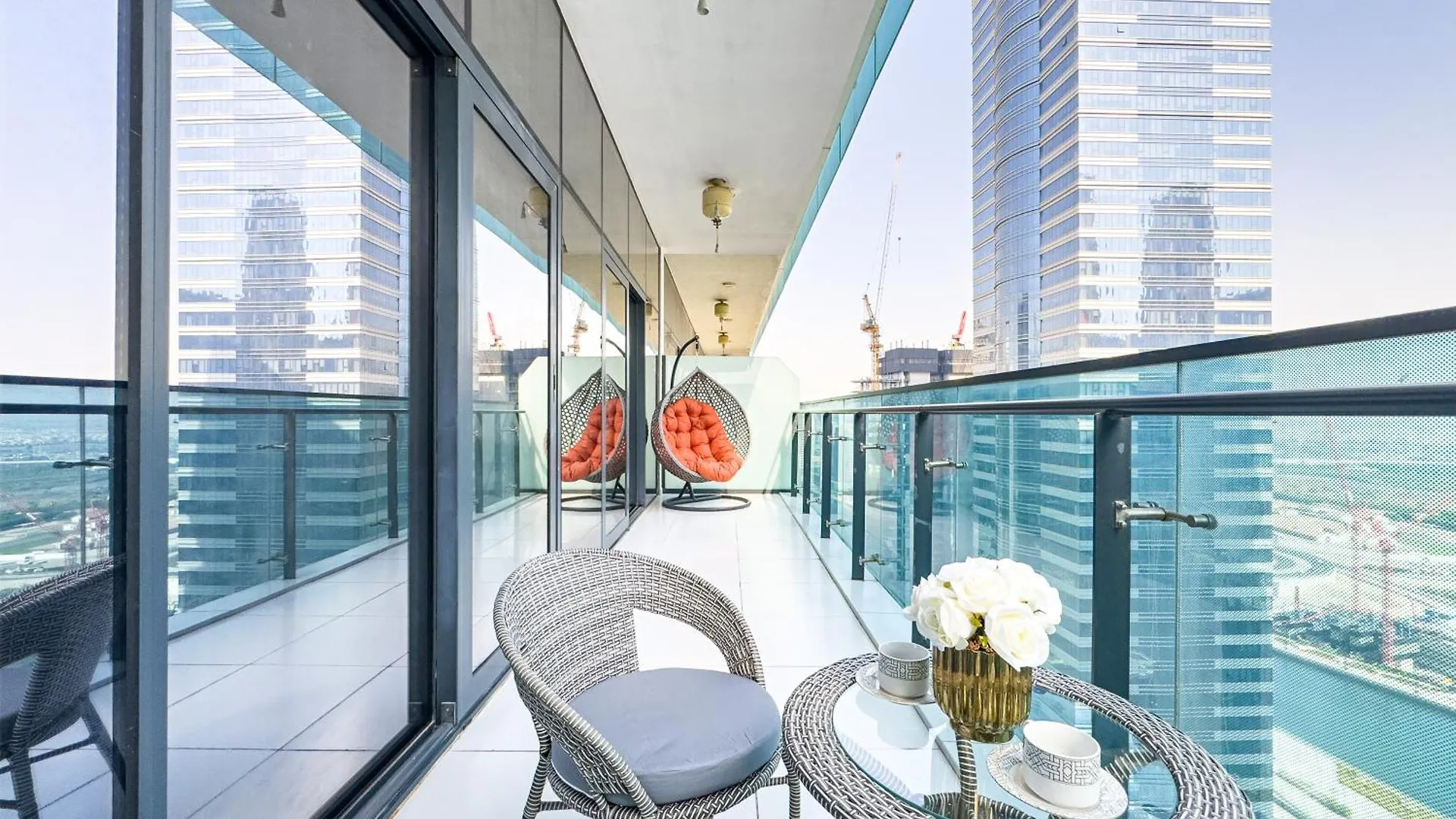Lovely 1Br Business Bay Near Metro - City Skyline Views Dubaj 0*,