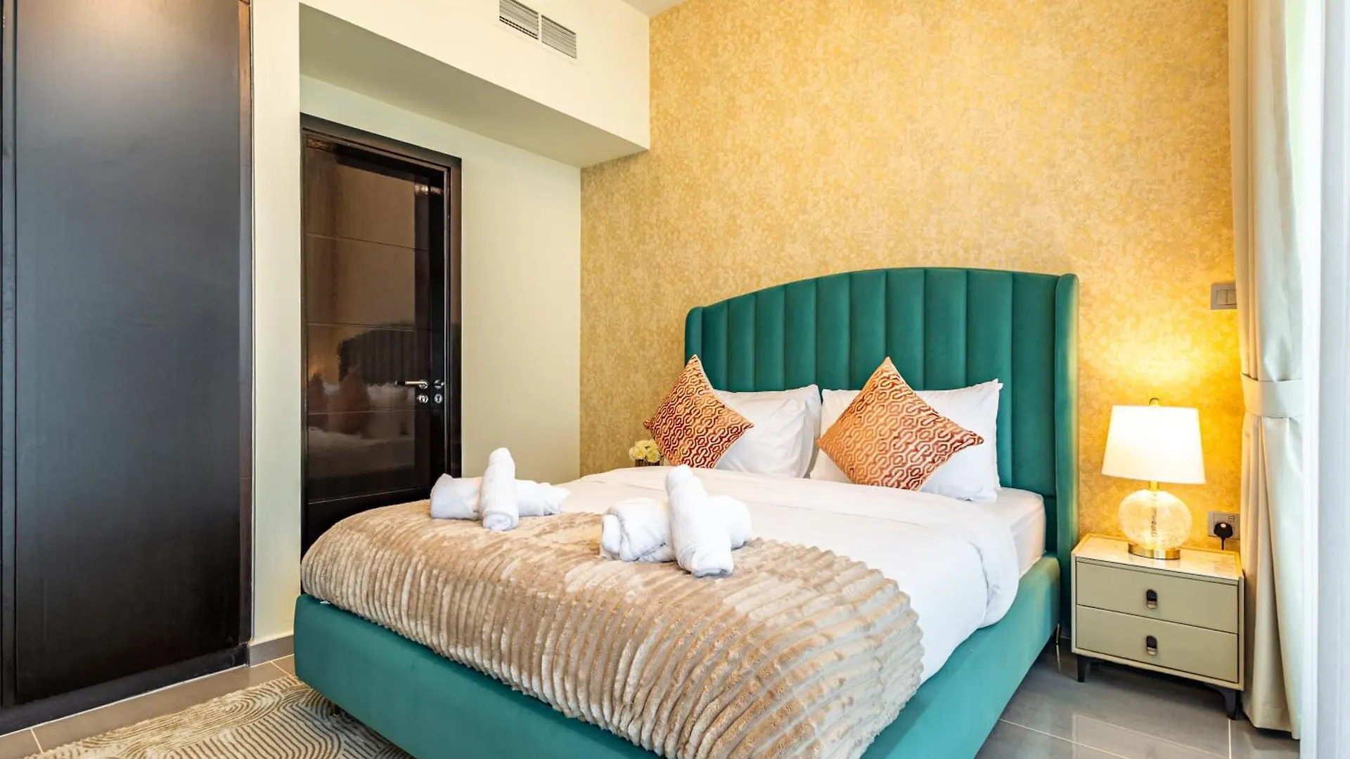 Lovely 1Br Business Bay Near Metro - City Skyline Views Dubaj Apartman
