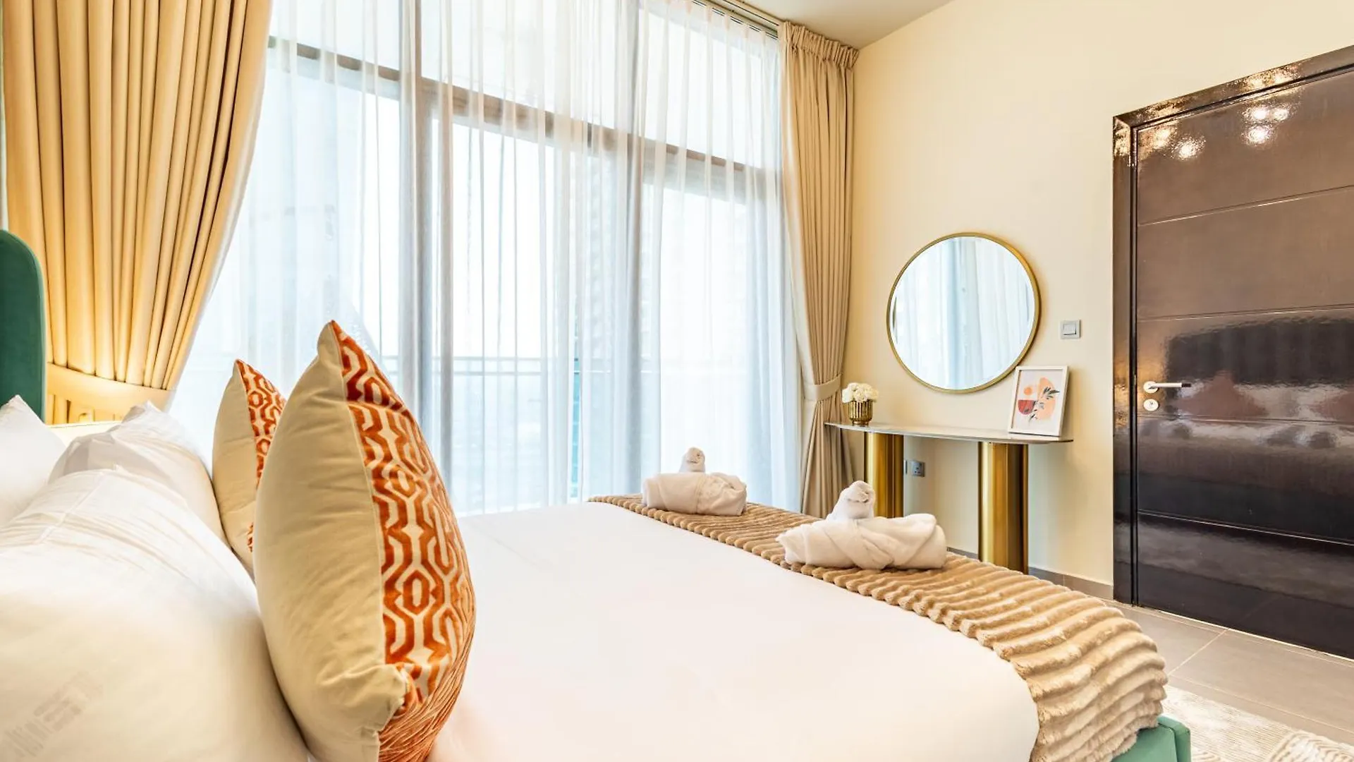 Lovely 1Br Business Bay Near Metro - City Skyline Views Dubaj