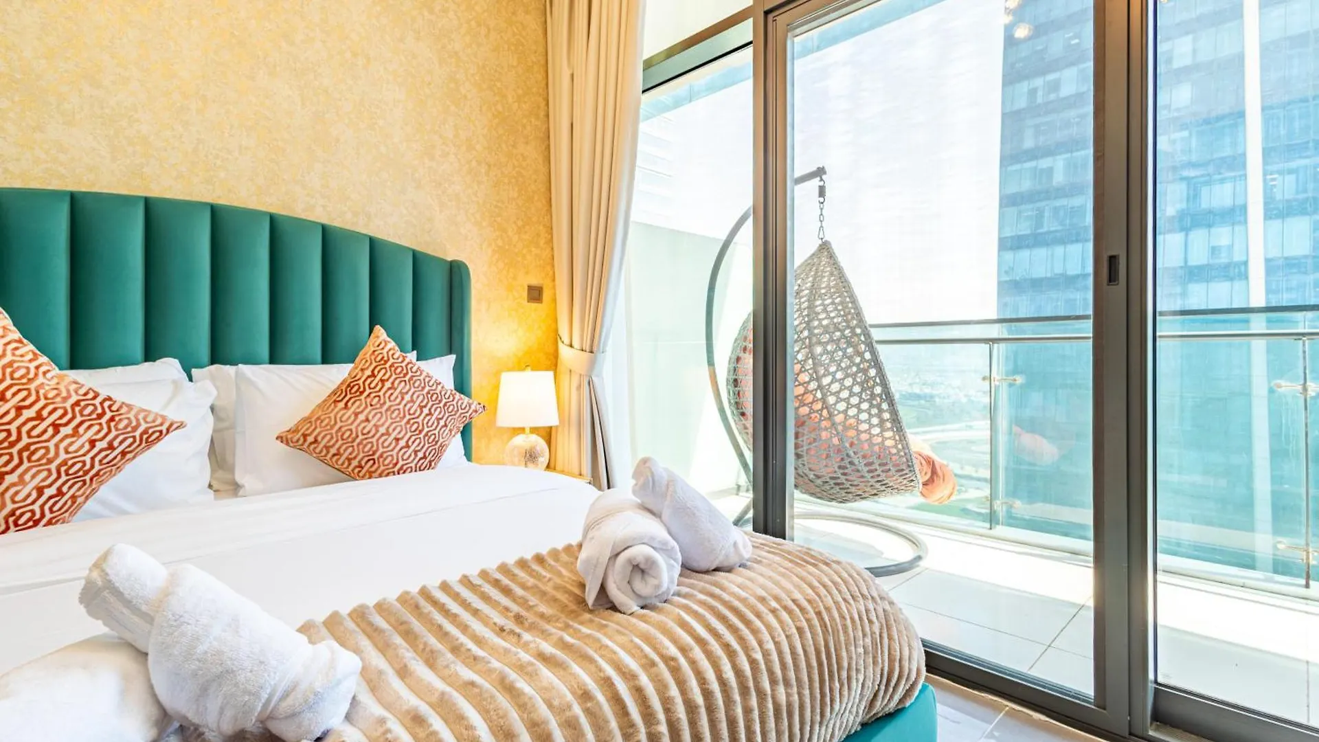 Lovely 1Br Business Bay Near Metro - City Skyline Views Dubai